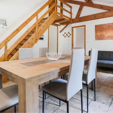 Hébergement de vacances 2 Bedroom Amazing Home In Saint-Germain-Du-Pert Saint-Germain-du-Pert