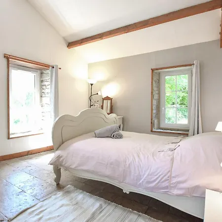 Hébergement de vacances 2 Bedroom Amazing Home In Saint-Germain-Du-Pert Saint-Germain-du-Pert